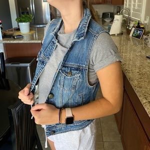 American Eagle Jean Vest